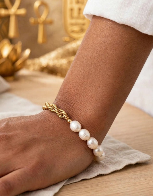 AMIRA PEARL BRACELET