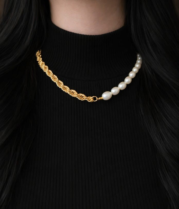 Arwen Pearl Chain Necklace